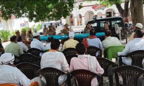 बकरीद त्योहार पर शांति एवं सुरक्षा व्यवस्था की दृष्टिगत क्षेत्राधिकारी ने की पीस कमेटी की बैठक