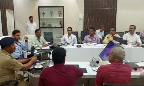 जिलाधिकारी की अध्यक्षता में बाढ़ से पूर्व तैयारियों के संबंध में अधिकारियों के साथ बैठक हुई सम्पन्न