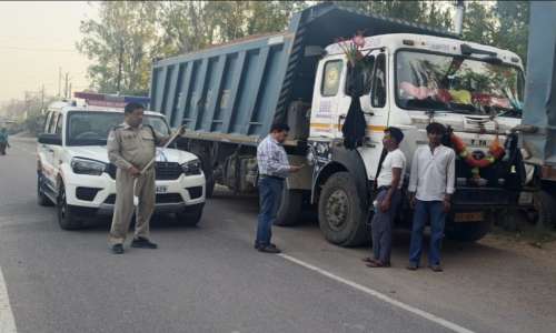 ओवरलोड वाहनों पर कार्रवाई, 5 सीज, 22 का चालान