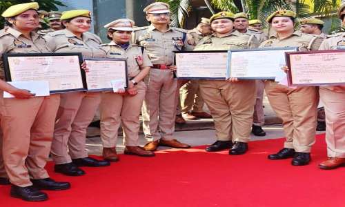 मिशन शक्ति में उत्कृष्ट कार्य के लिए महिला कांस्टेबल प्रियंका मिश्रा सम्मानित