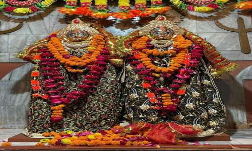 नवरात्रि पर मंदिरों में उमड़ी भीड़  उन्नाव।