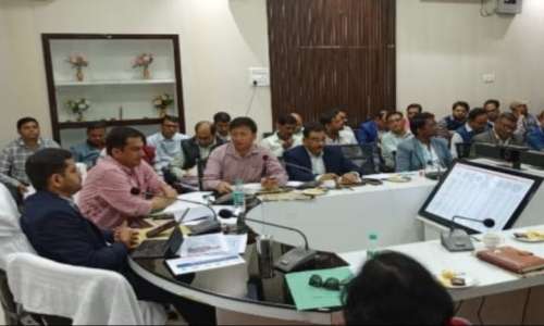 जिलाधिकारी गौरांग राठी की अध्यक्षता में स्वास्थ्य समिति की बैठक संपन्न