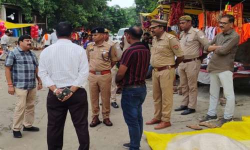 परियर घाट पहुंचे अपर पुलिस अधीक्षक (दक्षिणी), कांवड़ यात्रा की सुरक्षा व्यवस्था का लिया जायजा